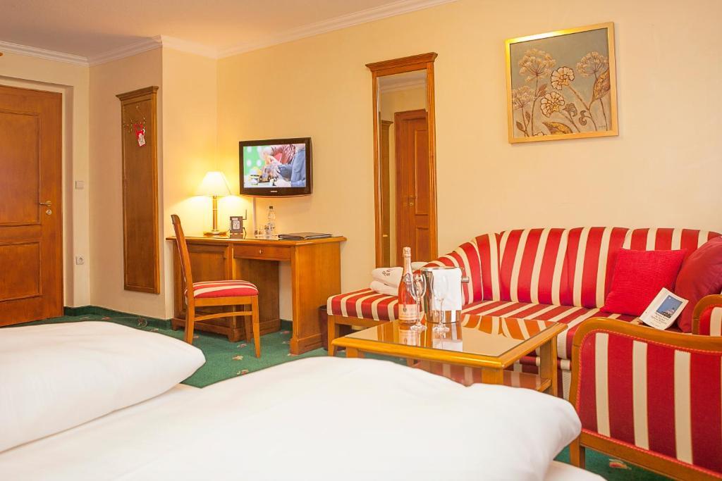 Hotel Wilder Mann Königstein in der Oberpfalz Eksteriør bilde